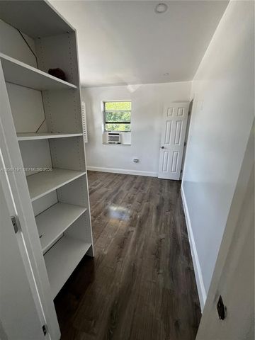 5926 Wiley Street 3, Hollywood, FL 33023