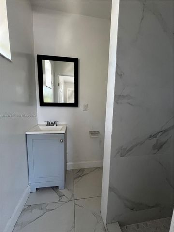 5926 Wiley Street 3, Hollywood, FL 33023