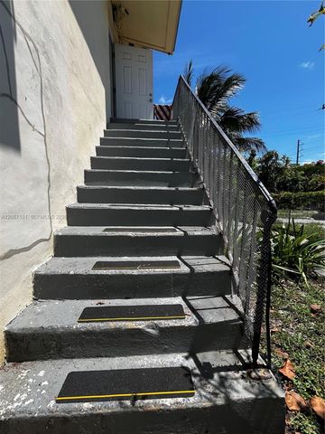 5926 Wiley Street 3, Hollywood, FL 33023