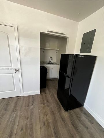5926 Wiley Street 3, Hollywood, FL 33023