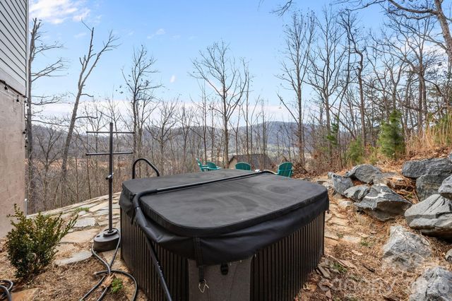 64 Crystal June Lane, Asheville, NC 28803