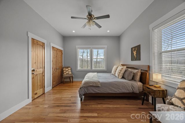 64 Crystal June Lane, Asheville, NC 28803