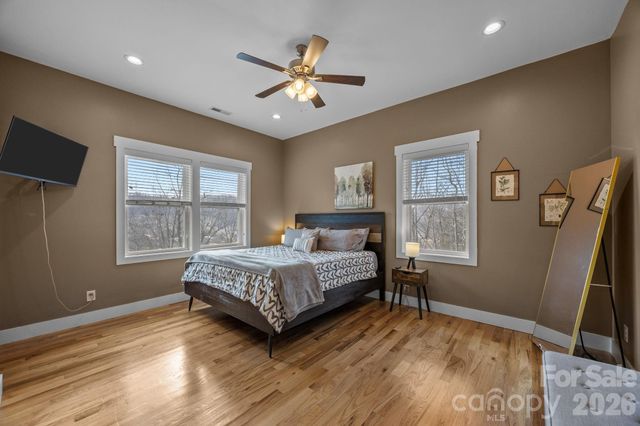 64 Crystal June Lane, Asheville, NC 28803