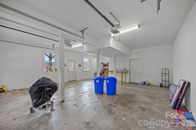 64 Crystal June Lane, Asheville, NC 28803