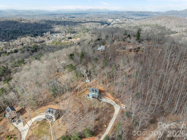 64 Crystal June Lane, Asheville, NC 28803