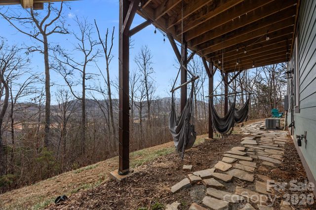 64 Crystal June Lane, Asheville, NC 28803