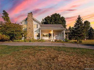 8470 Wise Road, Commerce Twp, MI 48382