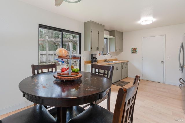 27431 Poppy Dr, Willits, CA 95490