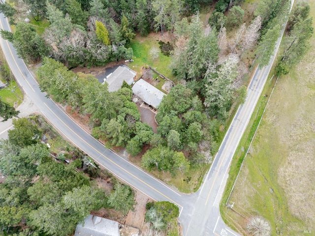 27431 Poppy Dr, Willits, CA 95490