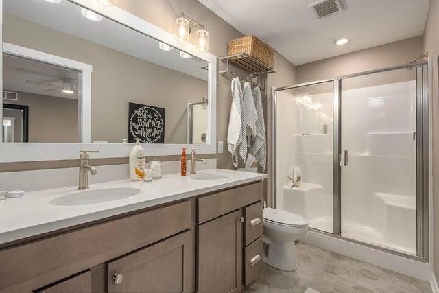 194 Hickory Valley Drive, Kalamazoo, MI 49009