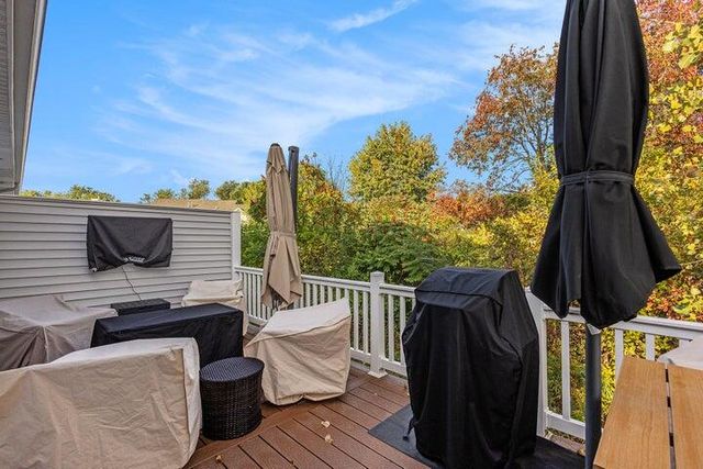 194 Hickory Valley Drive, Kalamazoo, MI 49009
