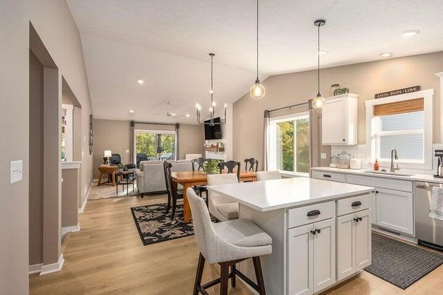 194 Hickory Valley Drive, Kalamazoo, MI 49009