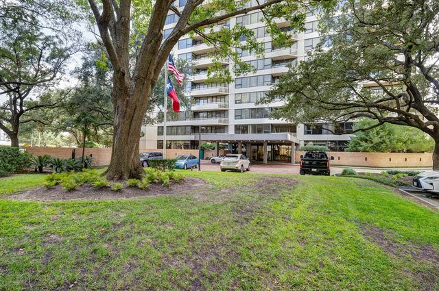 15 Greenway Plaza 8G, Houston, TX 77046