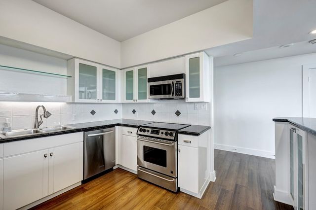15 Greenway Plaza 8G, Houston, TX 77046