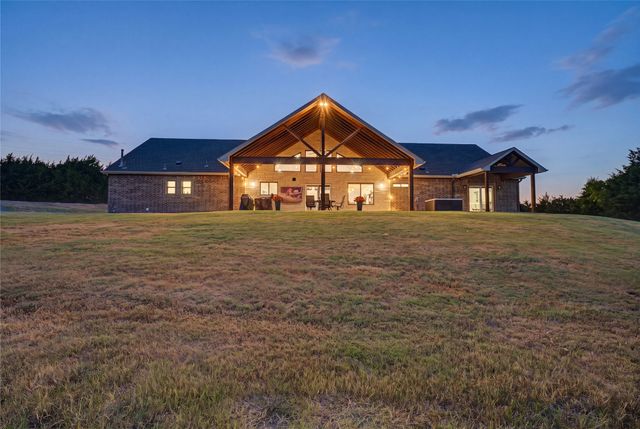 8615 County Road 534, Whitewright, TX 75491