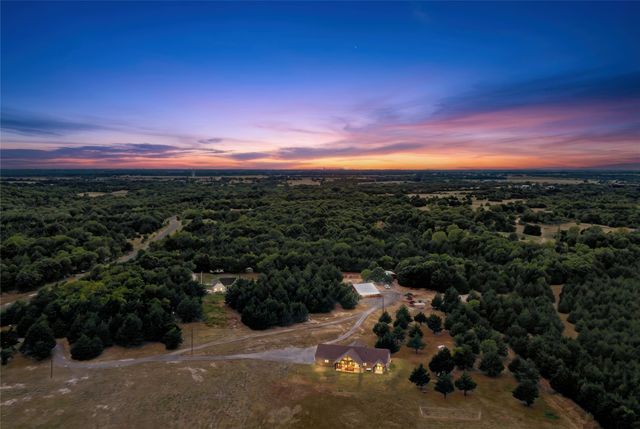 8615 County Road 534, Whitewright, TX 75491