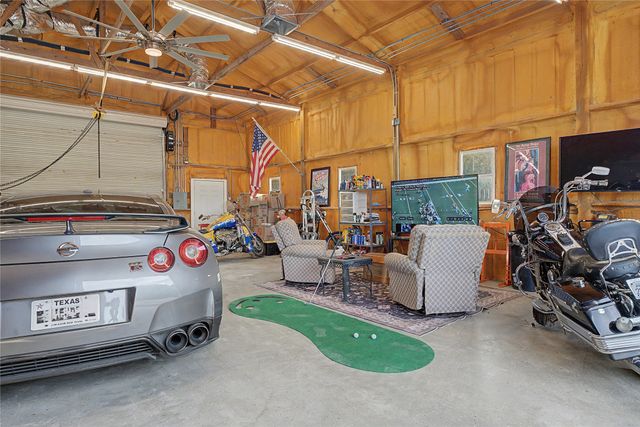 8615 County Road 534, Whitewright, TX 75491