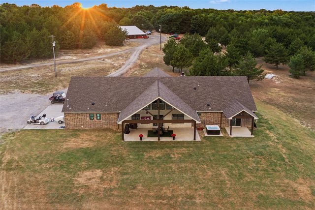 8615 County Road 534, Whitewright, TX 75491