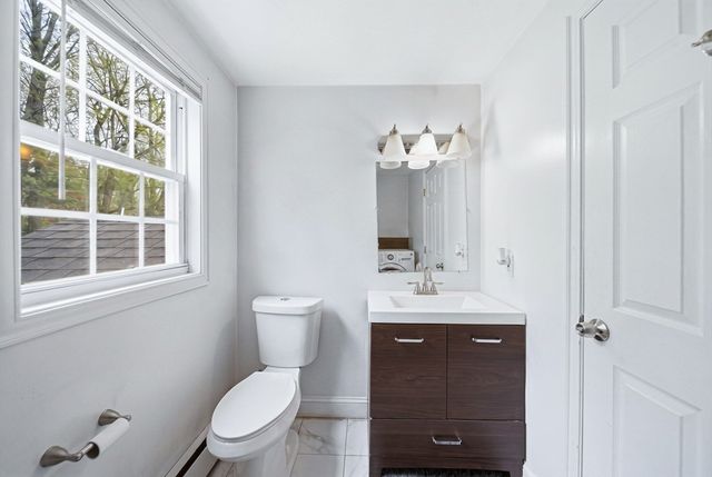 3 Lady Slipper Ln, Methuen, MA 01844