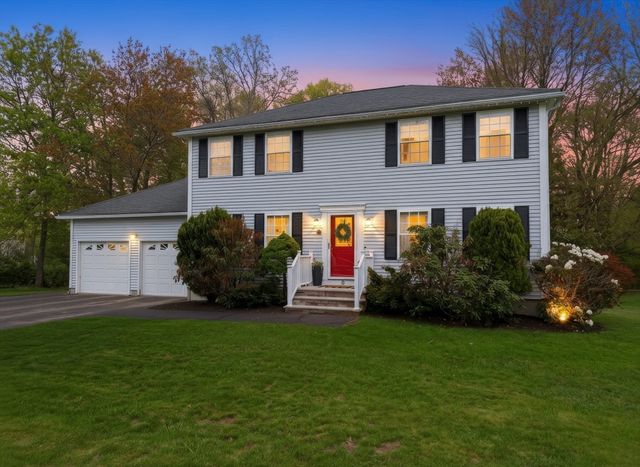 3 Lady Slipper Ln, Methuen, MA 01844