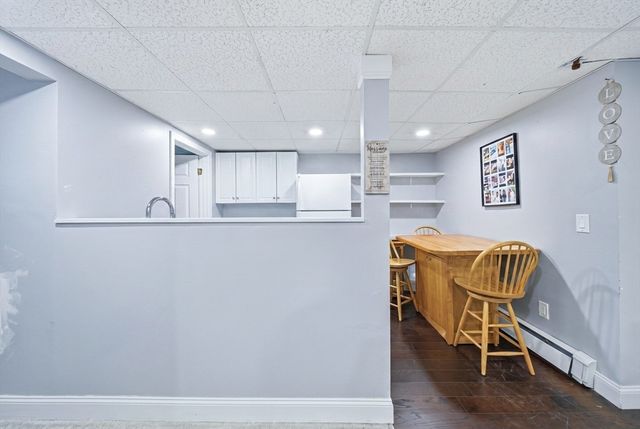 3 Lady Slipper Ln, Methuen, MA 01844