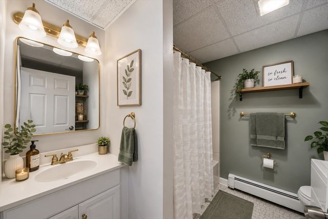 3 Lady Slipper Ln, Methuen, MA 01844