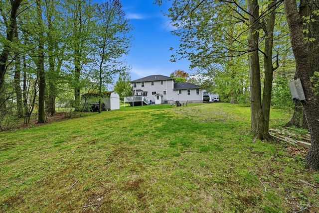 3 Lady Slipper Ln, Methuen, MA 01844