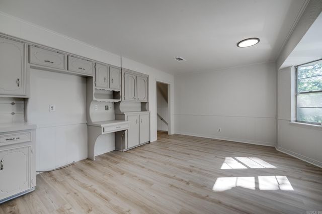 10 Garnet Ct, Little Rock, AR 72212