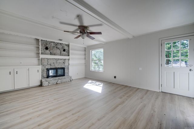 10 Garnet Ct, Little Rock, AR 72212