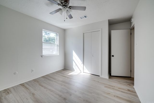 10 Garnet Ct, Little Rock, AR 72212