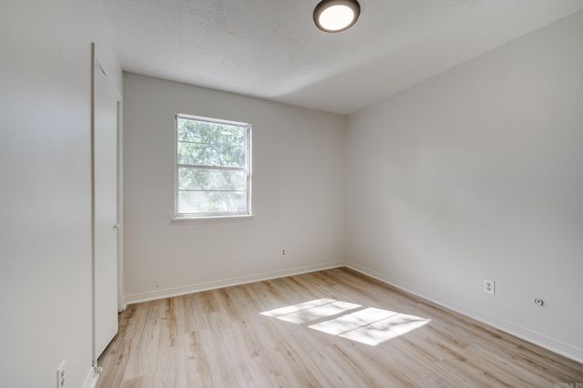 10 Garnet Ct, Little Rock, AR 72212