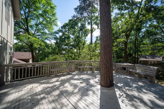 10 Garnet Ct, Little Rock, AR 72212