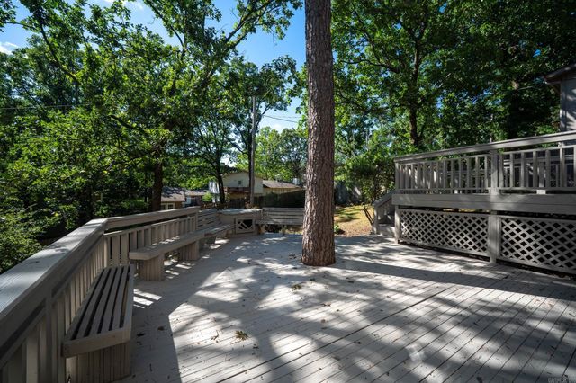 10 Garnet Ct, Little Rock, AR 72212
