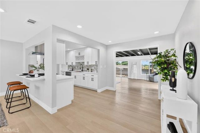 5137 Peacock Lane, Riverside, CA 92505