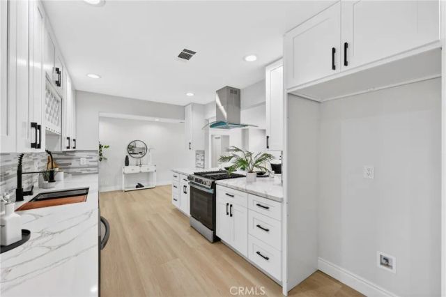 5137 Peacock Lane, Riverside, CA 92505