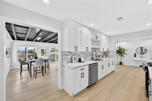 5137 Peacock Lane, Riverside, CA 92505