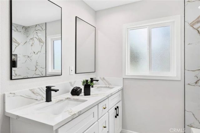 5137 Peacock Lane, Riverside, CA 92505
