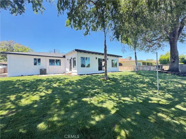 5137 Peacock Lane, Riverside, CA 92505