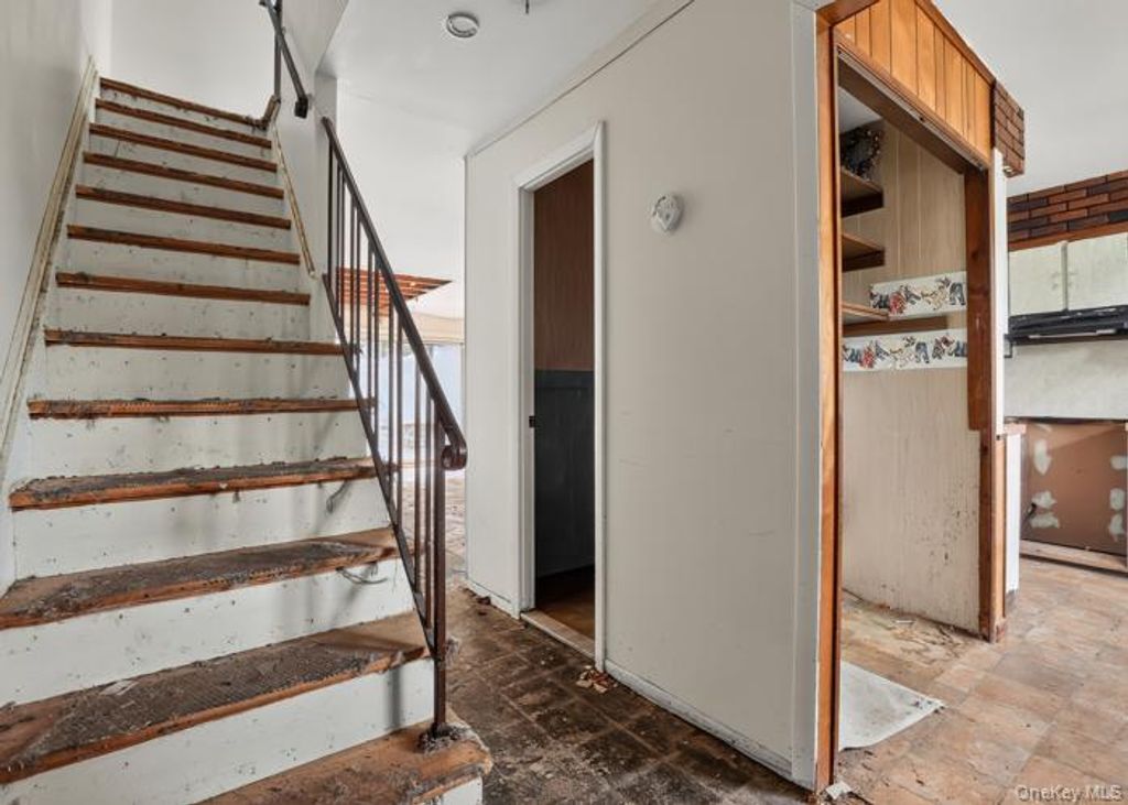 115 Rolling Way, Peekskill, NY 10566 — photo 4