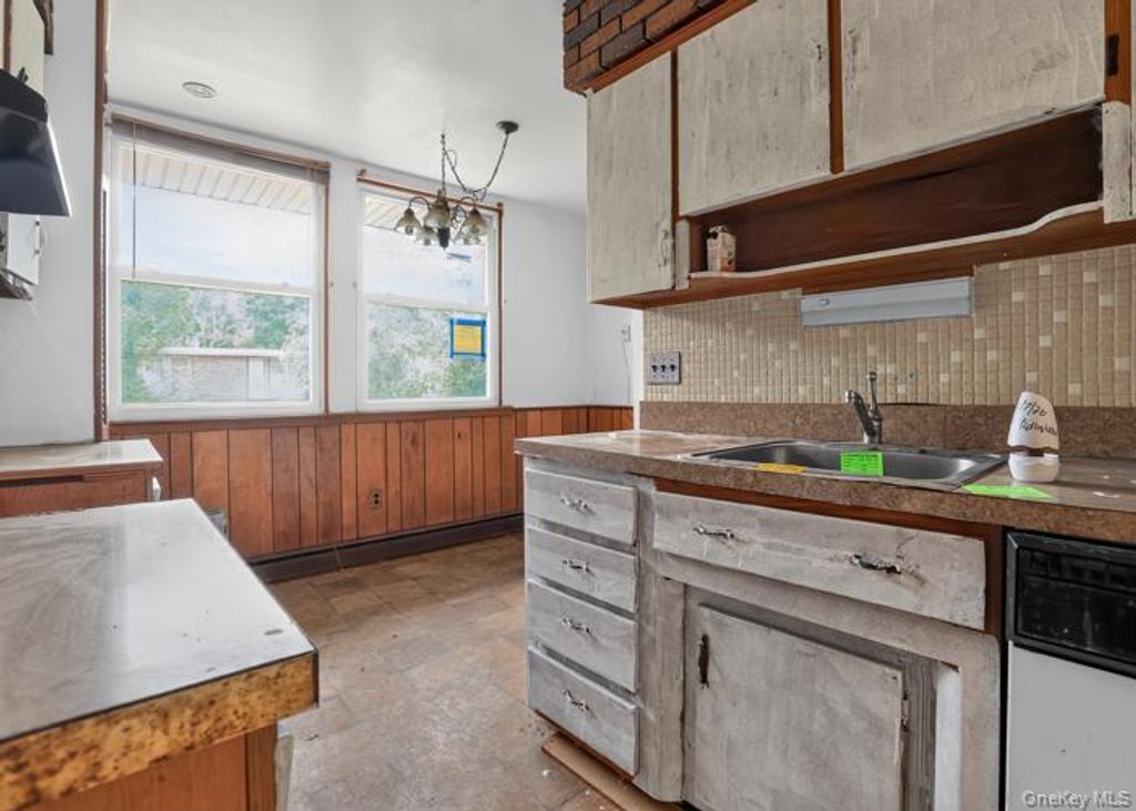 115 Rolling Way, Peekskill, NY 10566 — photo 5
