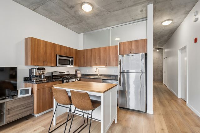 235 W Van Buren Street 1419, Chicago, IL 60607