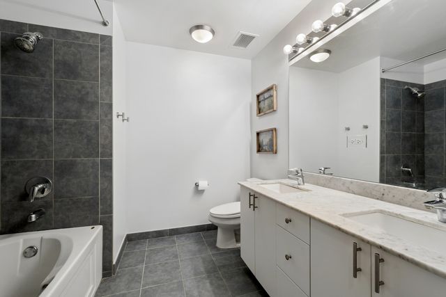 235 W Van Buren Street 1419, Chicago, IL 60607