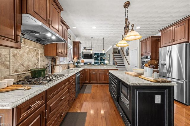 313 Scone Castle LOOP, Chesapeake, VA 23322