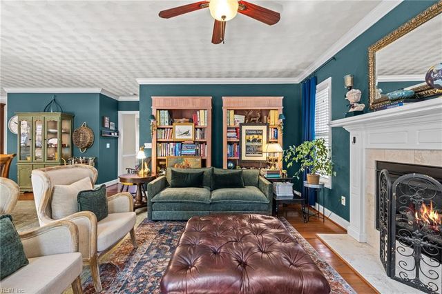 313 Scone Castle LOOP, Chesapeake, VA 23322