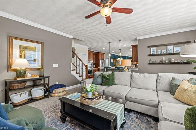 313 Scone Castle LOOP, Chesapeake, VA 23322