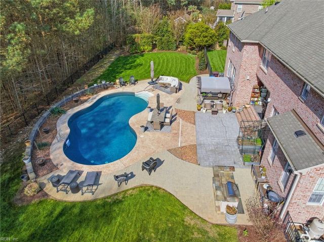 313 Scone Castle LOOP, Chesapeake, VA 23322