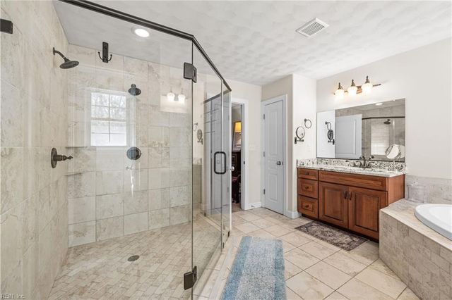 313 Scone Castle LOOP, Chesapeake, VA 23322