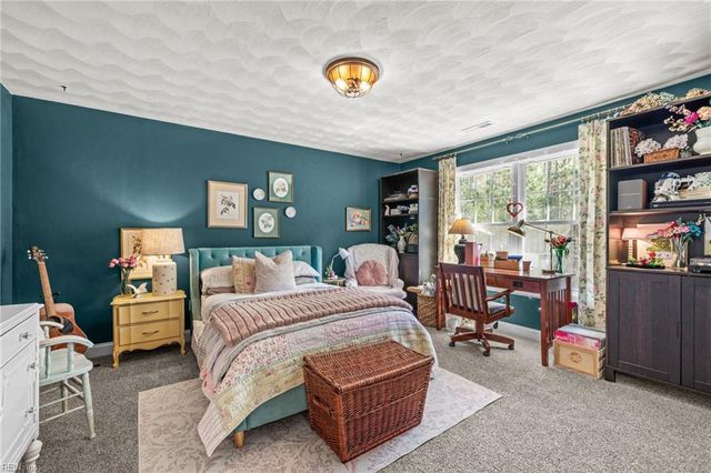 313 Scone Castle LOOP, Chesapeake, VA 23322