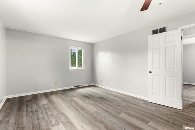 3018 WARDCLIFFE Drive, Peoria, IL 61604