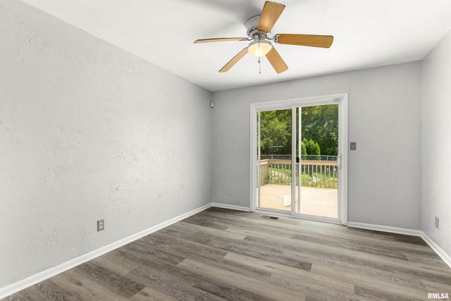 3018 WARDCLIFFE Drive, Peoria, IL 61604
